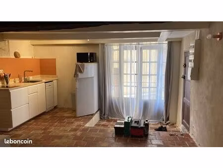 t1 rdc maison de village meounes