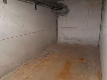 cave 30 m2