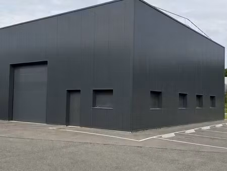 location local artisanal-industriel 240 m2