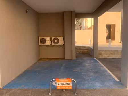 vends combo 2 parkings voiture + moto la farlede
