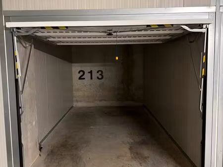 garage fermé lyon 9