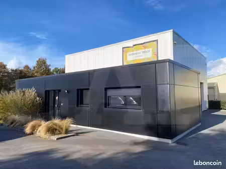 local 255 m²
