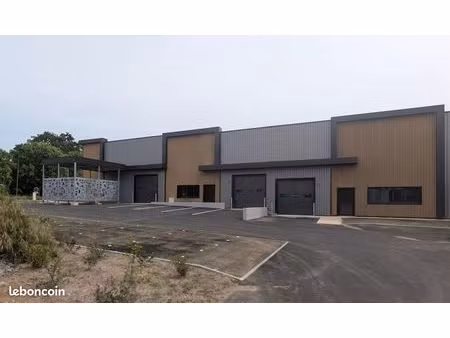 local d'activité 147 m²