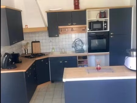 maison de caractère 3 chambres avec garage et extérieur – centre de montmorillon