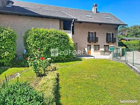 maison 9 pièces 180 m²