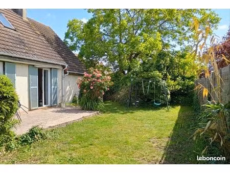 pavillon de 112 m2  avec jardin  bourg de reau