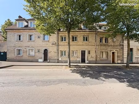 immeuble 6 pièces 114 m²