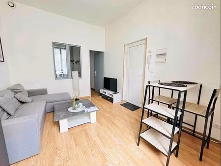 bel appartement meublé t2 rénové très récemment  laon plateau