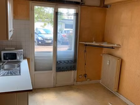 studio 15m2 hypercentre 11000