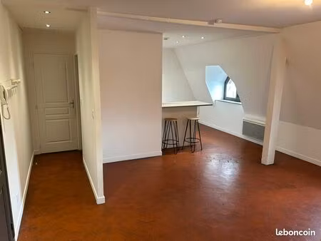 appartement t3 centre ville 60m2