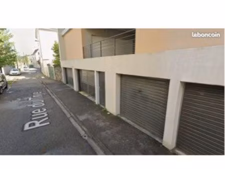 place de parking sécurisée