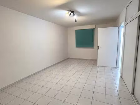 location local professionnel santé 25 m² – coulon