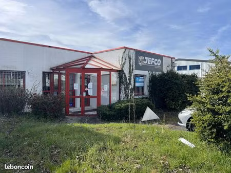 local commercial 181 m² voiron