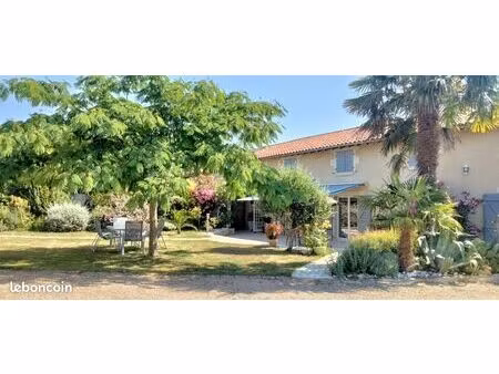 maison 8 pièces 169 m²
