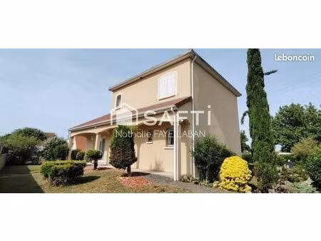 propriété 5 pièces 117 m²