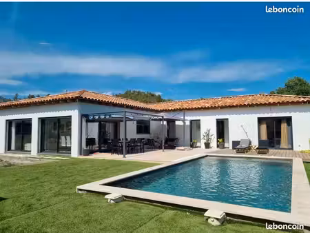 – maison 6 pièces – 4 chambres - piscine 8x4– jardin 1 500 m² –garage – sans vis-à-vis – e