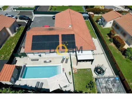 maison 7 pièces 230 m²
