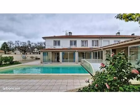maison 8 pièces 153 m²