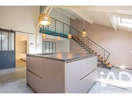 loft/atelier/surface 6 pièces 165 m²