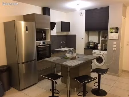 a louer appartement meublé t2 dans résidence sécurisée à st paul en jarez