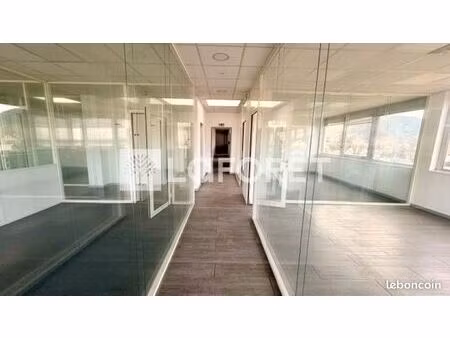 bureaux 328 m² saint etienne de crossey