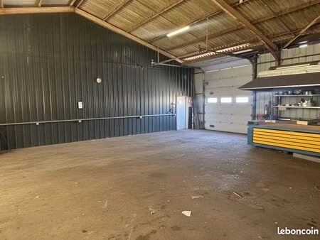 inconnu 1 pièce 180 m²