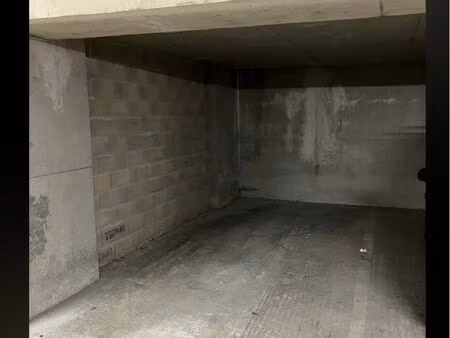 place de stationnement en sous-sol – lyon 9 – duchère