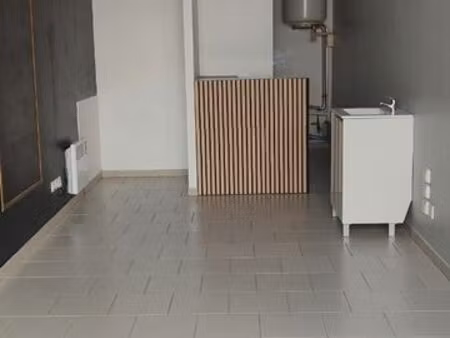 local commercial de 26m²  rue de calais