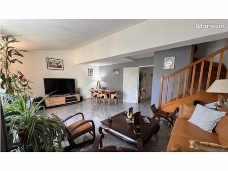 maison- 97 18 m2   4 pièces