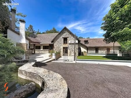 moulin 6 pièces 228 m²