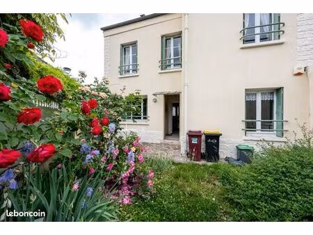 maison 7 pièces 198 m²