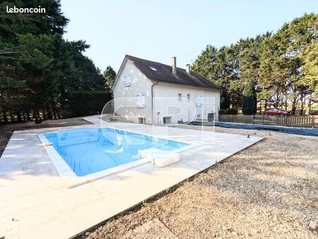 villa 7 pièces 170 m²