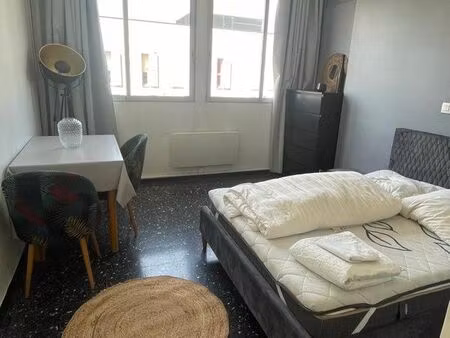 studio 28 m3 hyper centre aix les bains