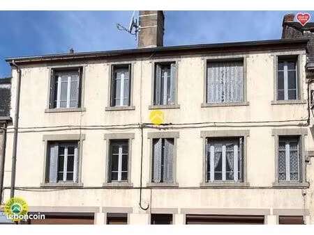 immeuble avec 7 appartements