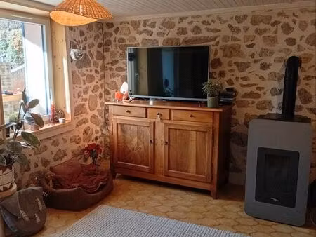 bel appartement dans maison de village