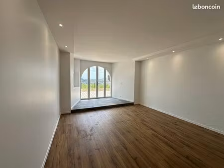loft 3 pièces 76 m²