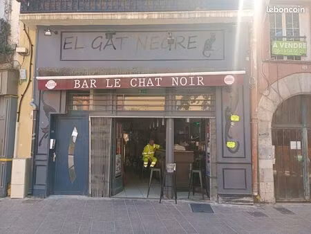 bar