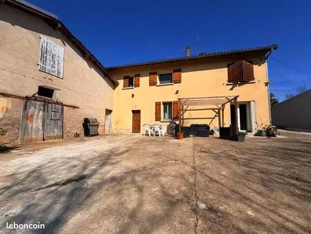 corps de ferme rénové de 150 m² sur 1578 m² de terrain – lisle-sur-tarn