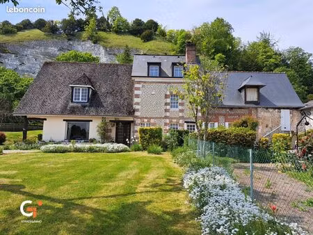 propriété 7 pièces 203 m²