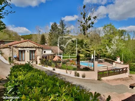 propriété 14 pièces 285 m²