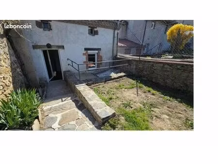 maison de village avec cour