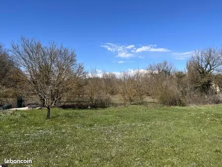 terrain 500 m² brignoles