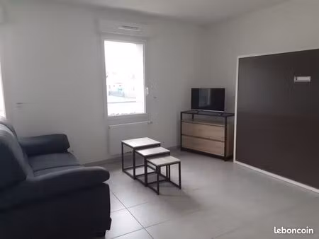studio meuble 35 m2 + garage 15 m2 - 790 aix les bains