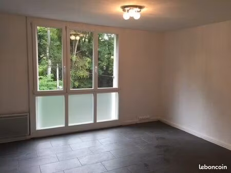 studio de 27 m2 rénové proche lyon 9