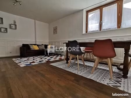 appartement 3 pièces 55 m²