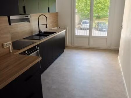 t5 rénové 100m2 + garage + cave + parking + balcon
