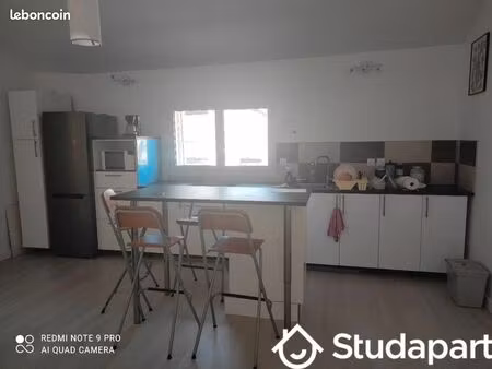 chambre 1 pièce 18 m²