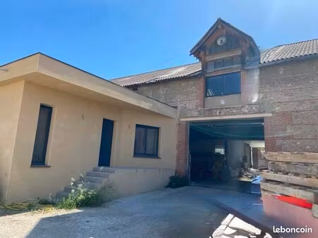 2 locaux de 780m2