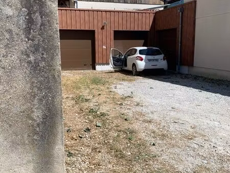 loue hangar