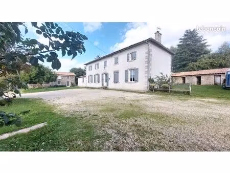 propriété 7 pièces 205 m²